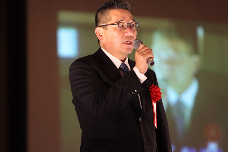 発言する井田ひろやす3
