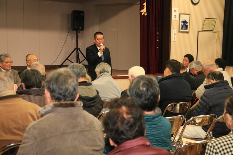 助信での演説会にて演説中の井田ひろやす2