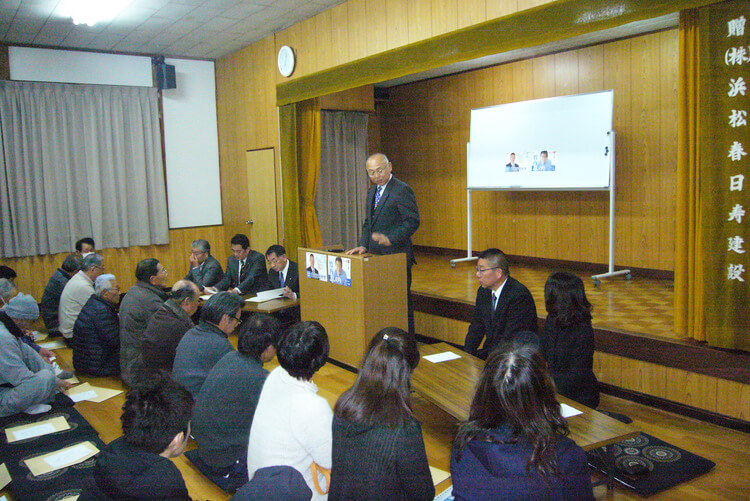 早出での演説会にて2