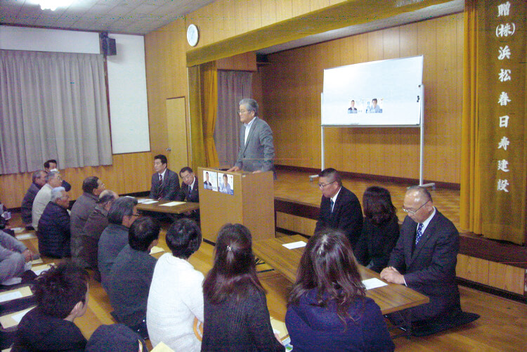 早出での演説会にて3