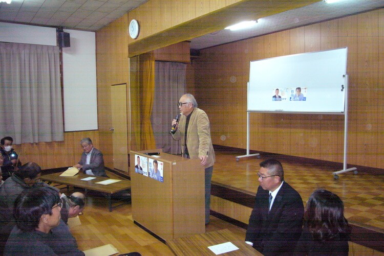 早出での演説会にて6