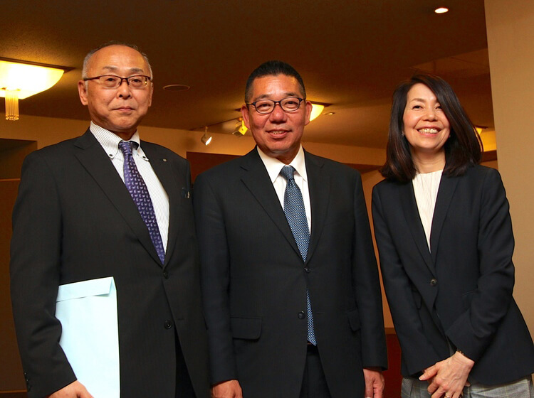 竹内よしのり県議の企業・団体決起大会にて飯尾哲秀副会長と井田夫婦
