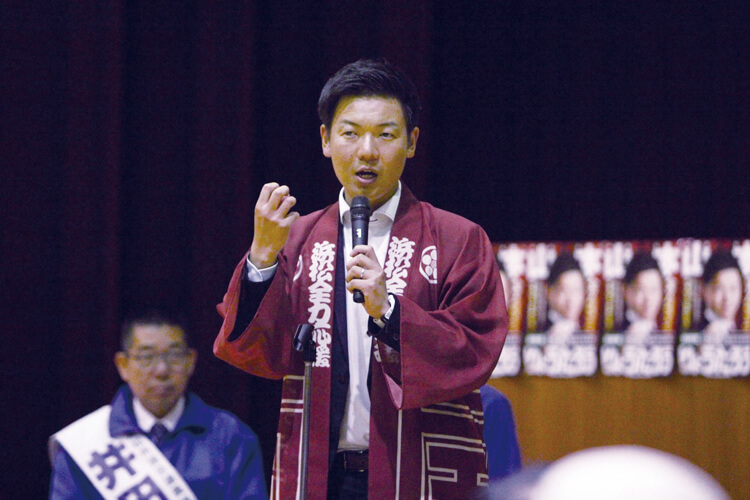 曳馬中学校での個人演説会にて山本こうたろう様