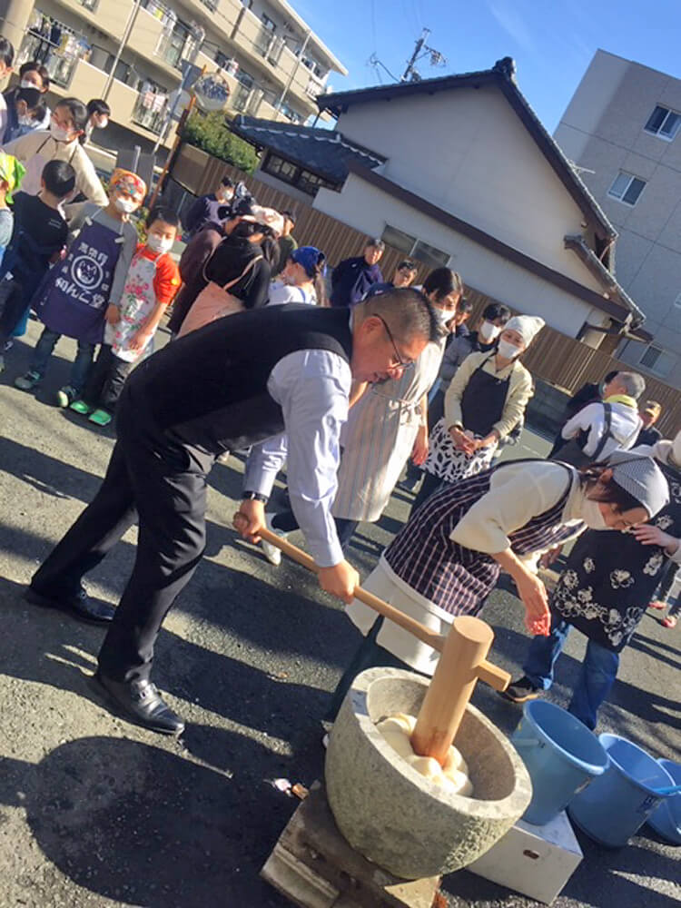 上島東の餅つき大会の様子3