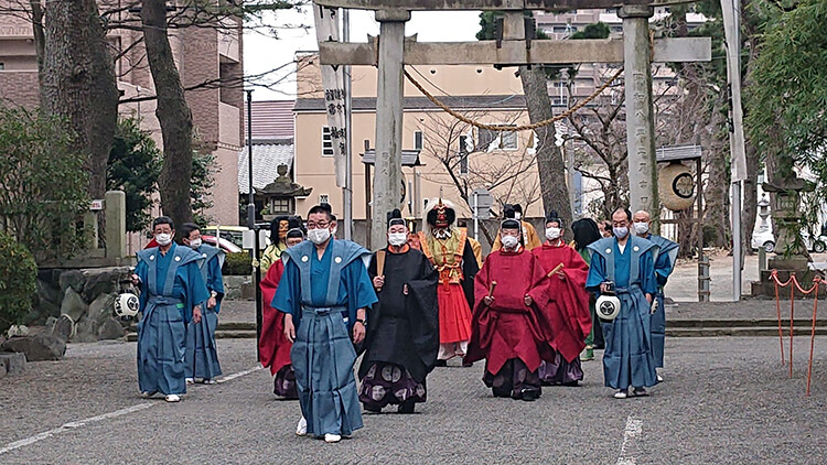 浜松八幡宮の追儺式に参加する井田博康1