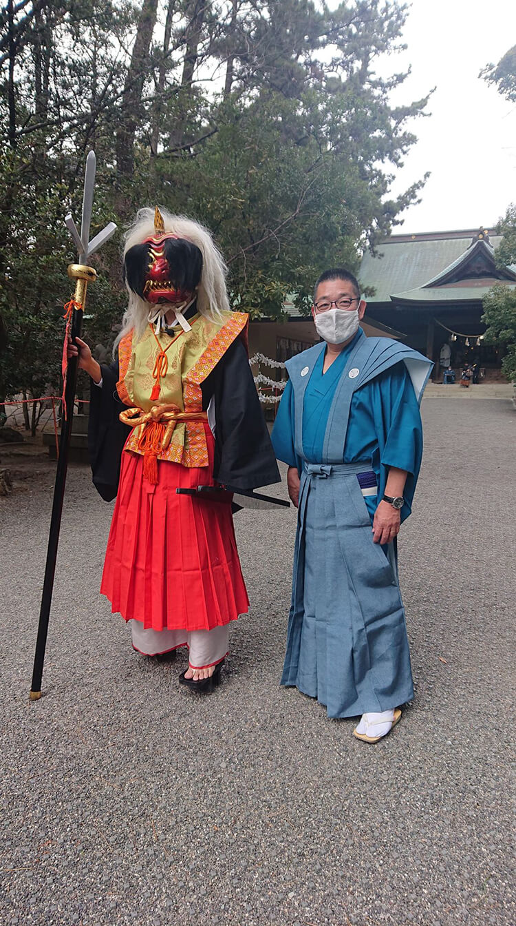 浜松八幡宮の追儺式に参加する井田博康3