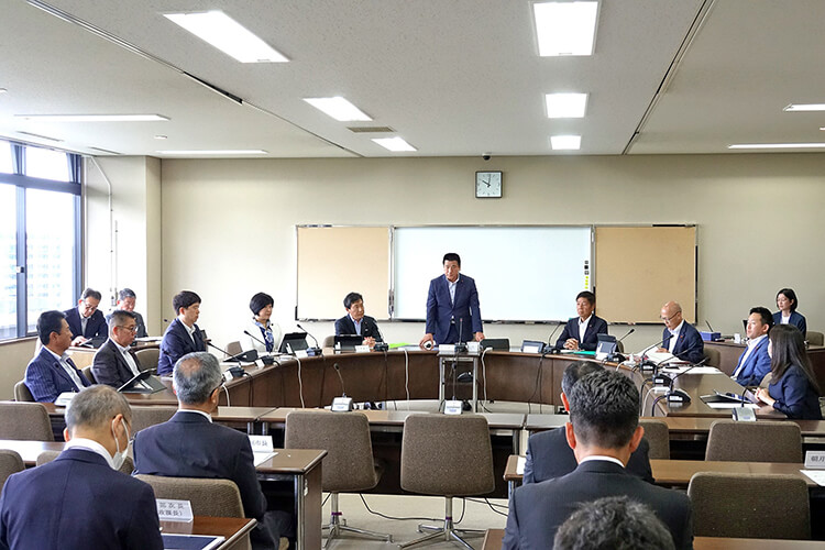 6月議会運営委員会の様子01